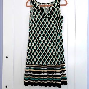WHBM Sleeveless Shift Dress with Flirty Pleated Hemline - Small - EUC